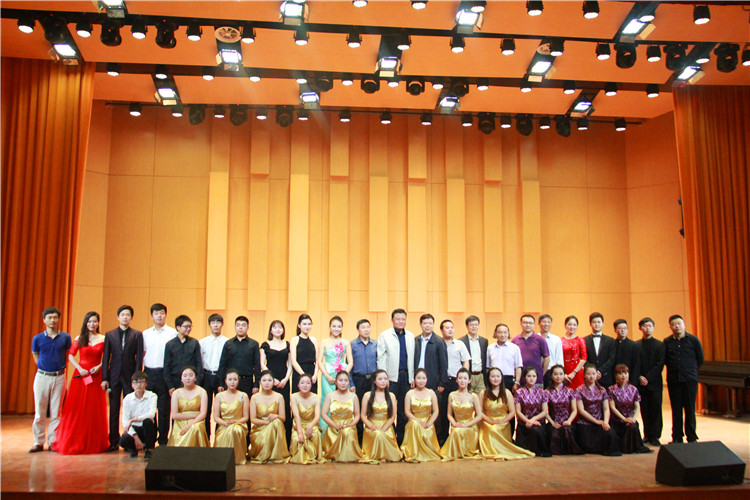 2016051610352049.jpg 中国音乐学院应邀来我院交流演出