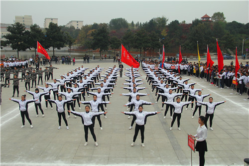 2016110914571123.jpg 我院在新生广播体操比赛中夺冠