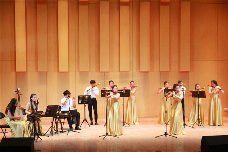 2016051610352010.jpg 中国音乐学院应邀来我院交流演出